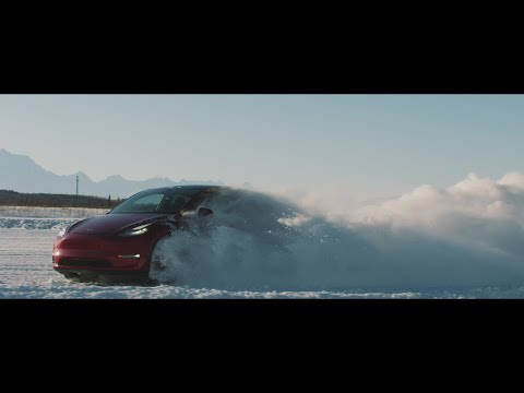 Tesla начала поставки электрического кроссовера Model Y