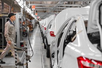Производство автомобилей в России за полугодие подскочило на 44,3% — Росстат