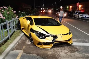 В Сочи молодой водитель арендовал и разбил Lamborghini Huracan