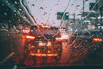 Системы помощи водителю оказались неэффективны во время дождя