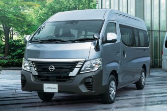 Nissan Caravan 2022: семиступенчатый «автомат» и новый «фейс»