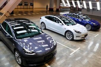 Компания Tesla стала стоить 1 трлн долларов на фоне рекордных продаж электромобилей