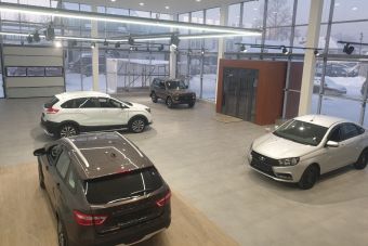 АвтоВАЗ оповестил дилеров о скорой презентации Lada Vesta FL