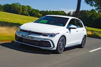 Volkswagen Golf вылетел из десятки европейских бестселлеров