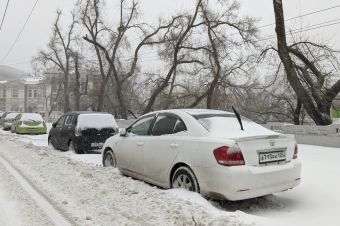 Владивосток заваливает снегом (ФОТО, ВИДЕО)