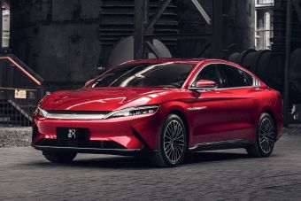В 2022 году Toyota выпустит электромобиль на технологиях китайской BYD