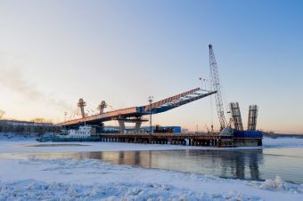 Новый мост через Зею в Благовещенске готов более чем на 50%